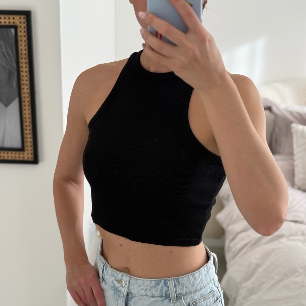 Crop top. Black color. Size S. Brand Divided (H&M) - Picture 16 of 17
